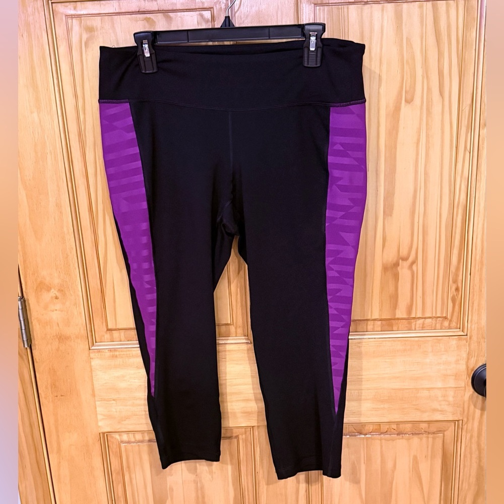 Old Navy Black Fitted Activewear